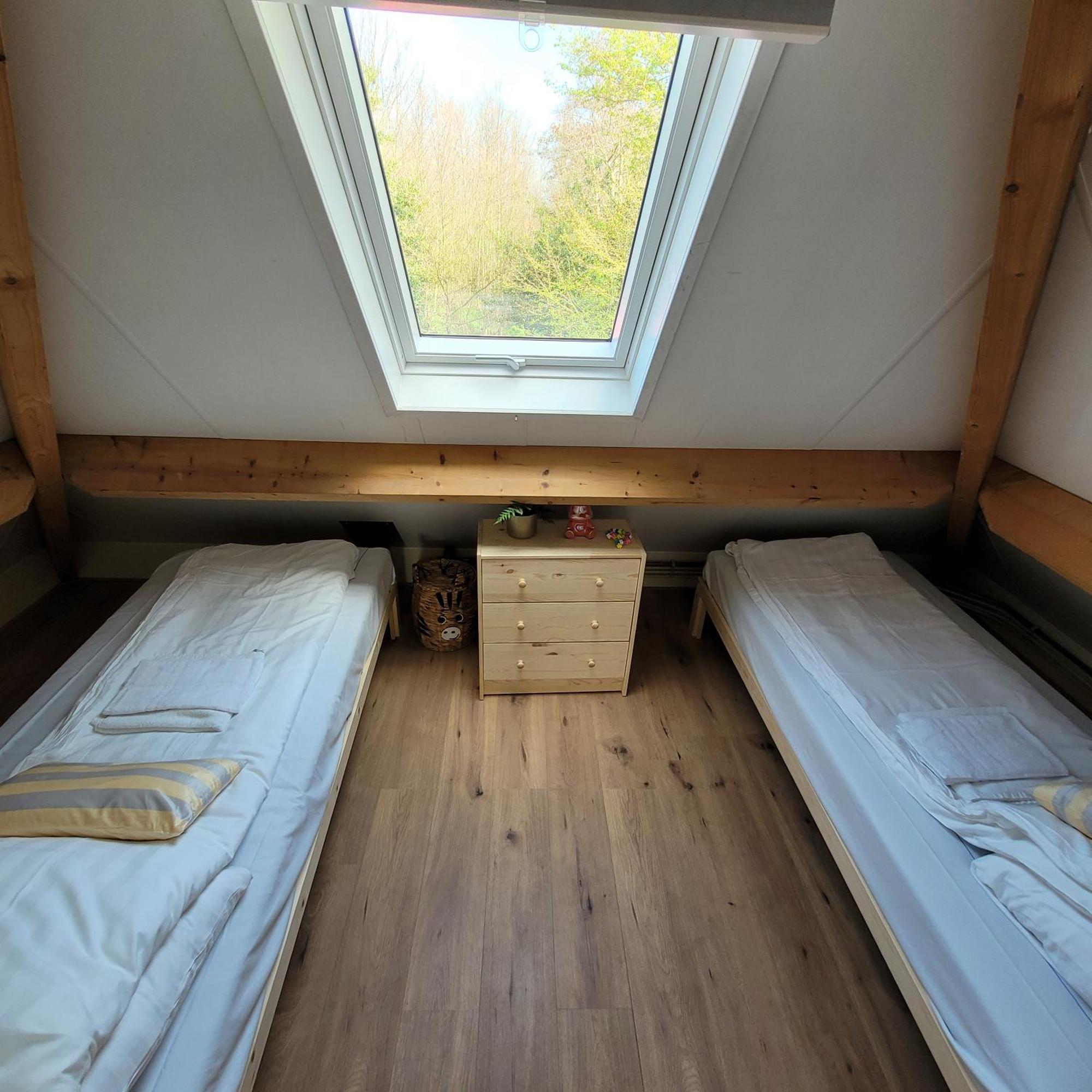 Ecolodges De Dreef Guesthouse เรอเนสเซอ ภายนอก รูปภาพ
