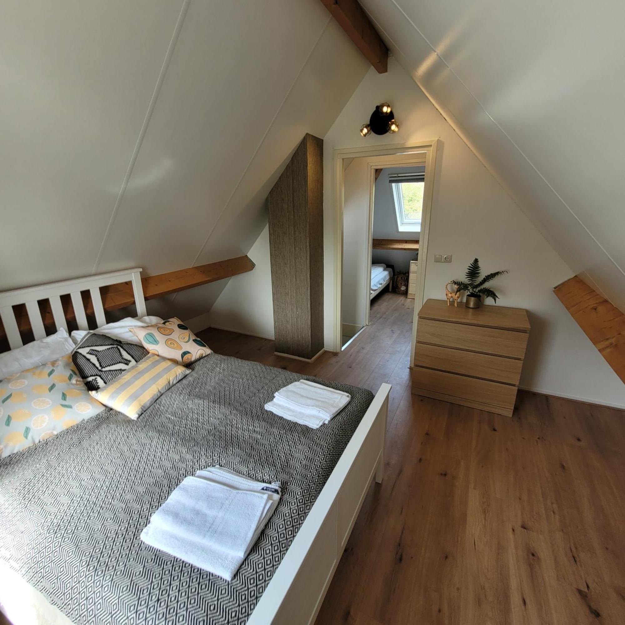 Ecolodges De Dreef Guesthouse เรอเนสเซอ ภายนอก รูปภาพ